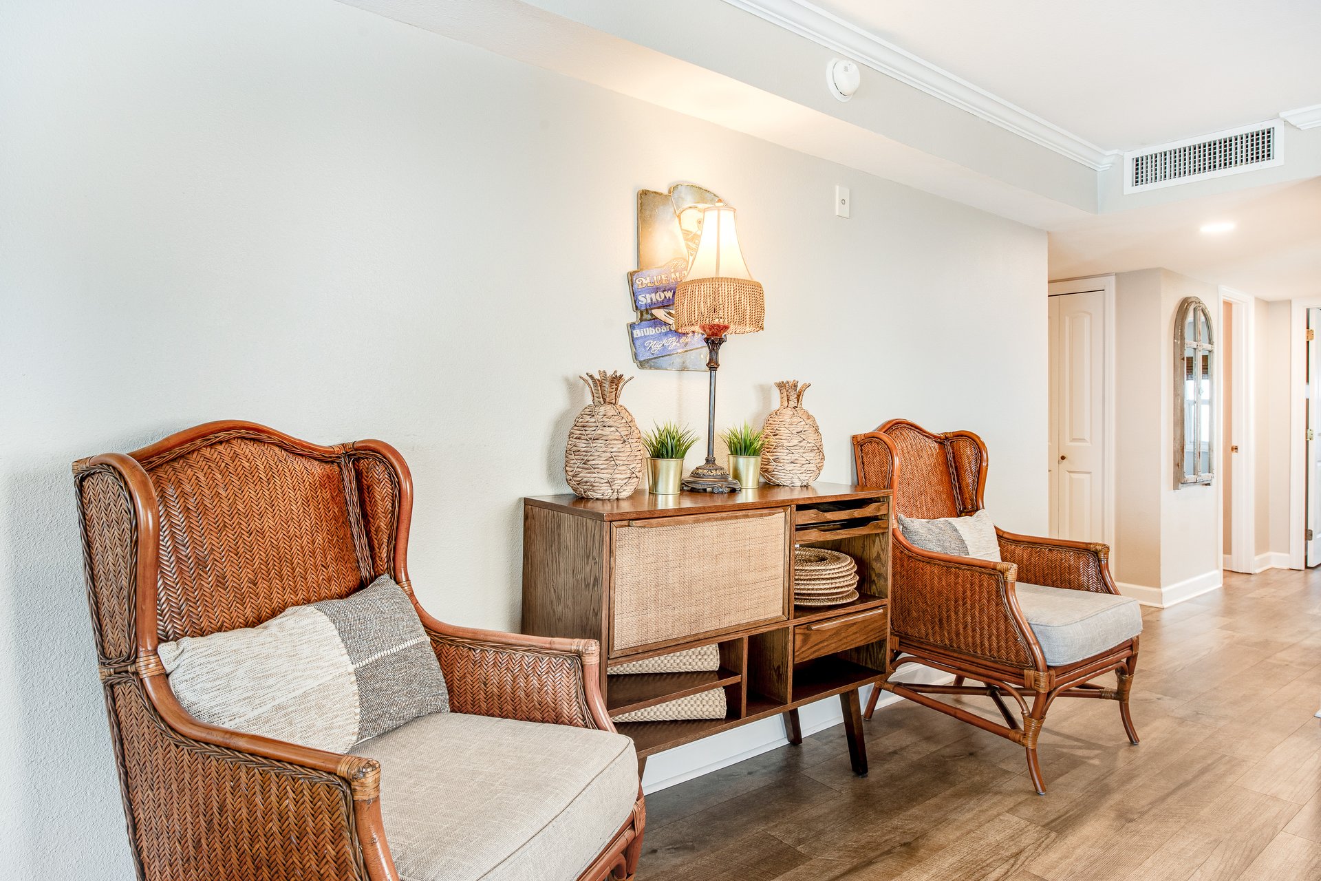 Regency Towers W 701 10