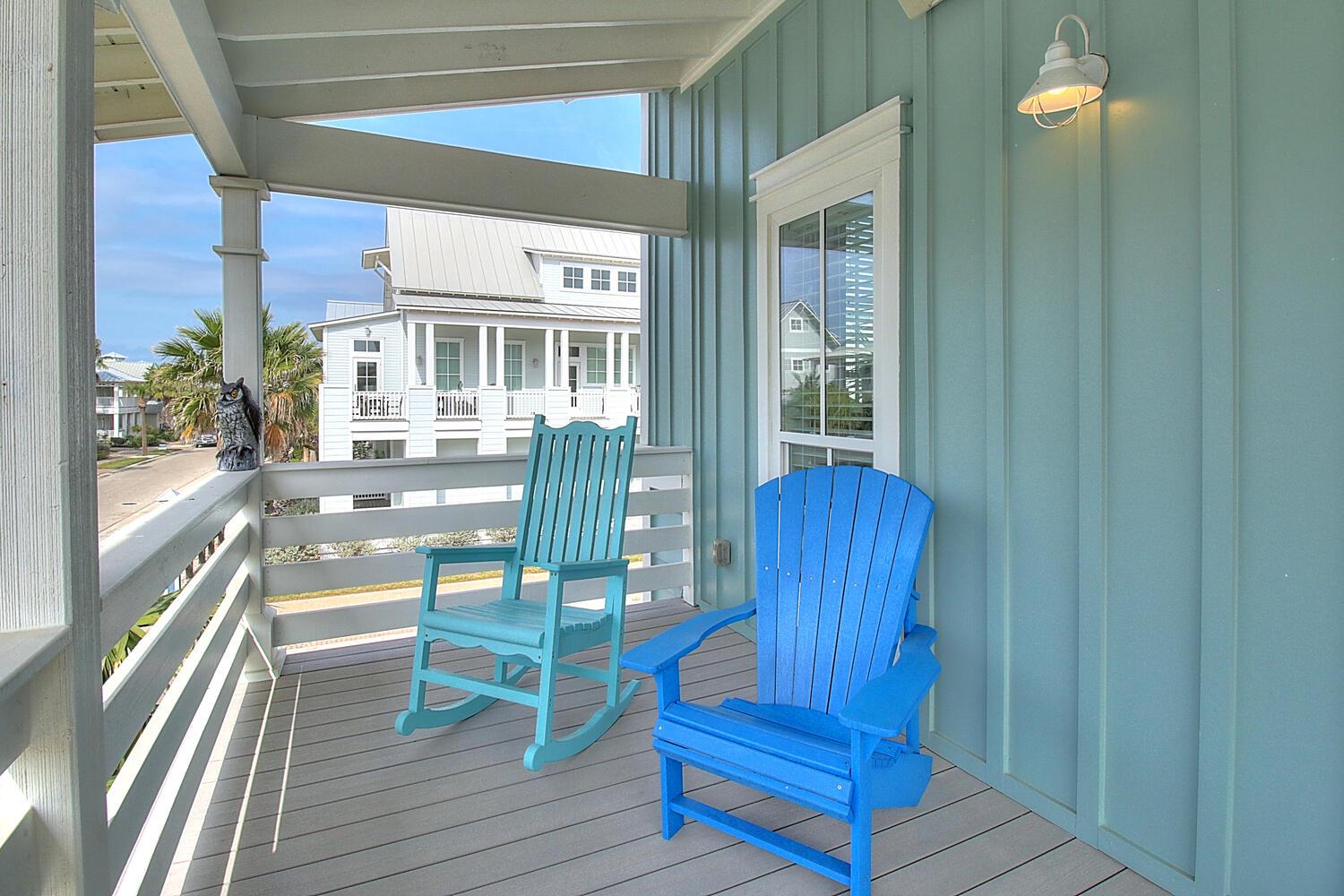 2nd Floor Balcony off Sitting Area
