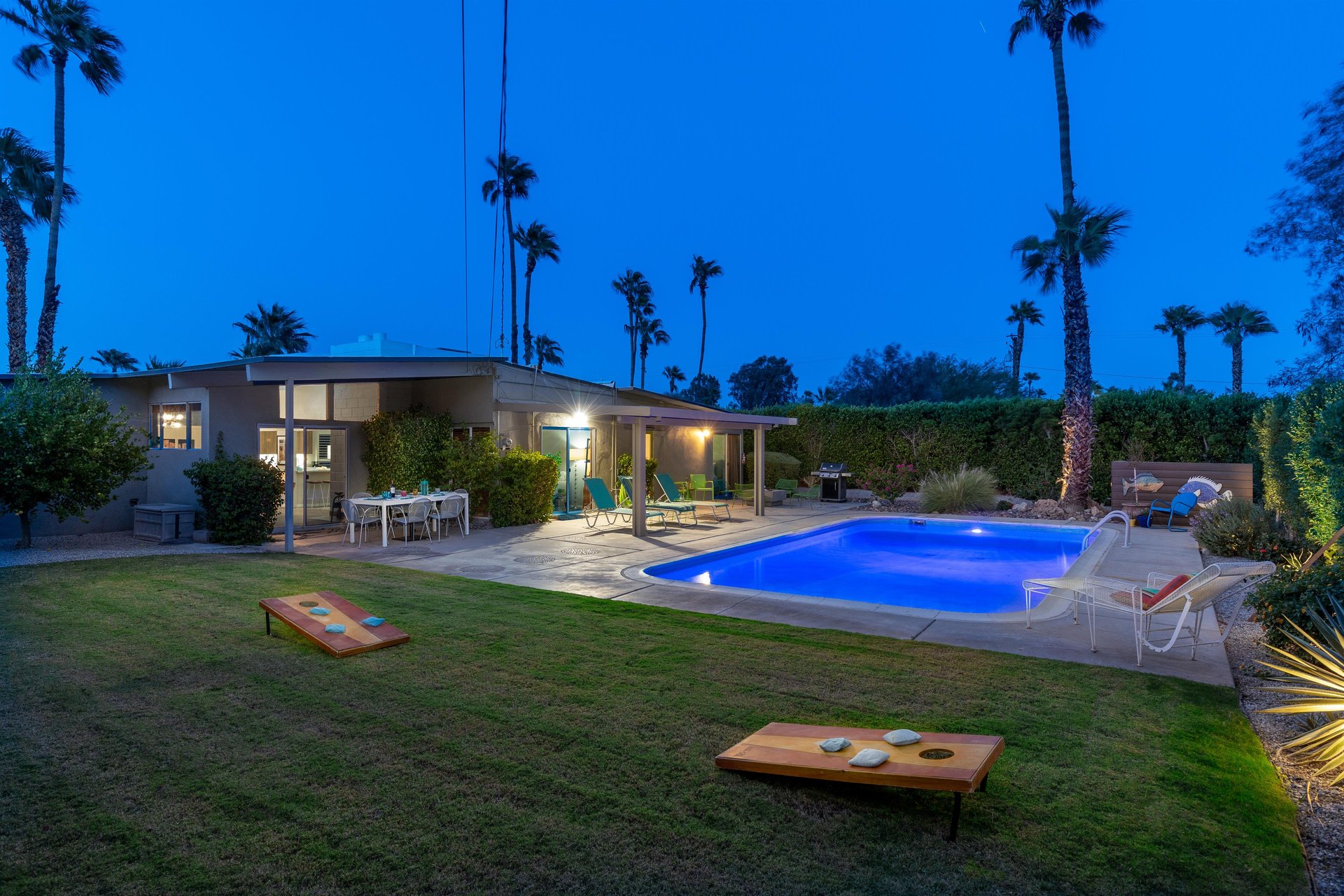 Spacious outdoor area