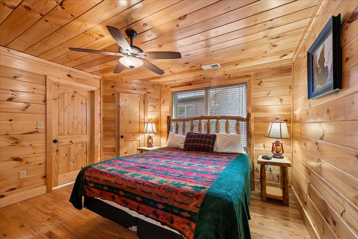26Bedroom
