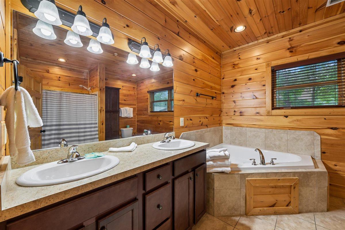 037Primary Bath