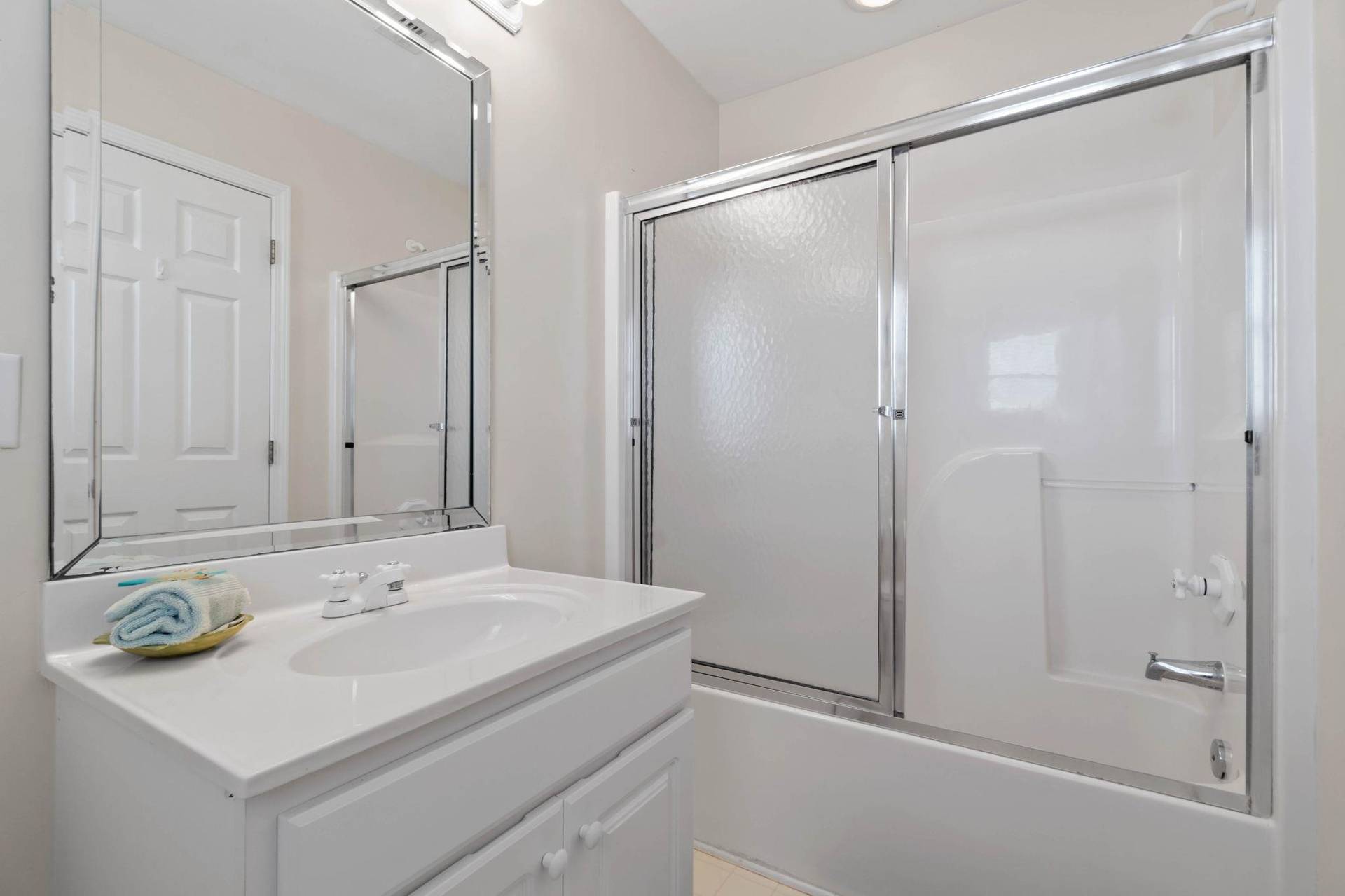 Guest Bathroom 2