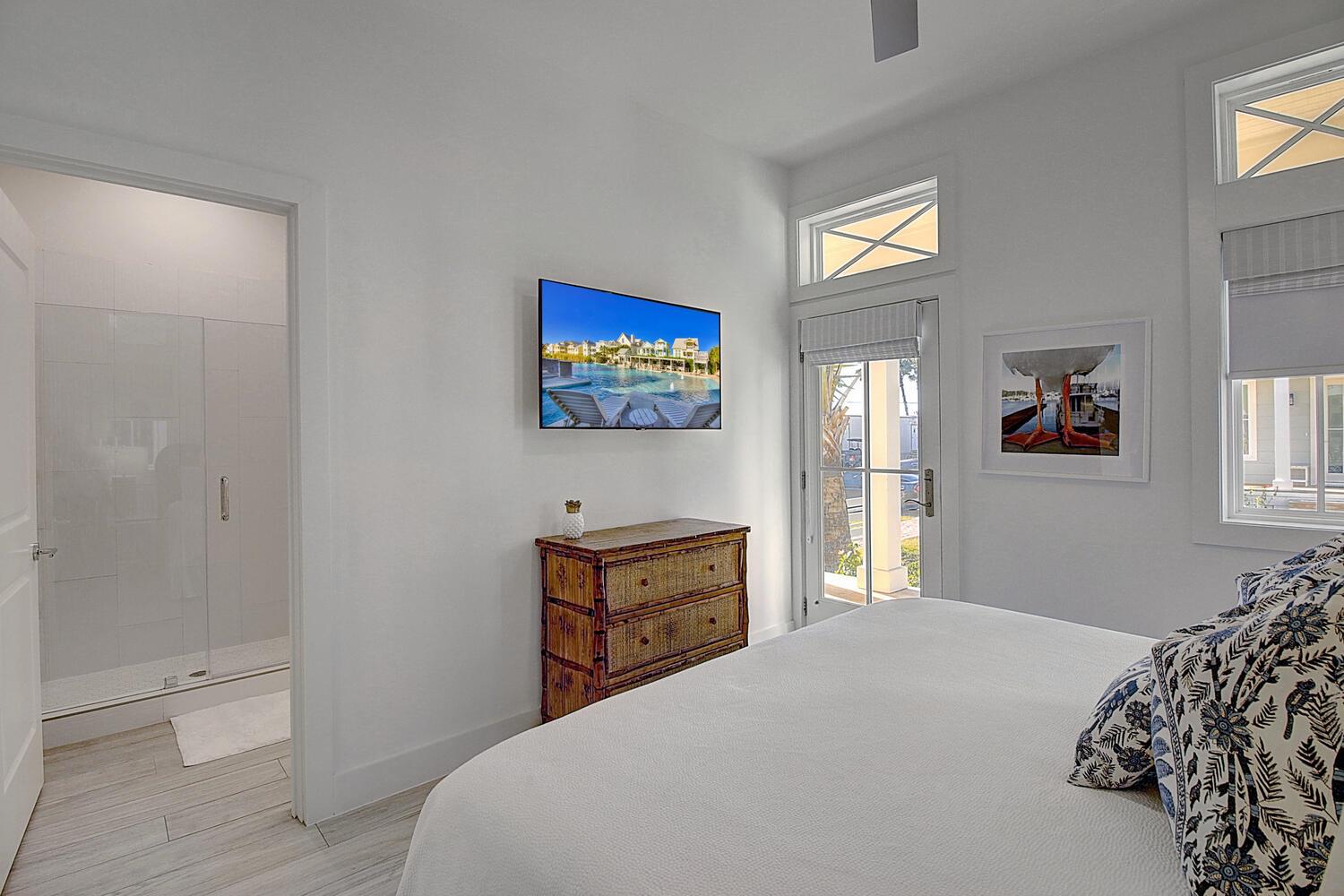 1st Floor, Primary King Bedroom