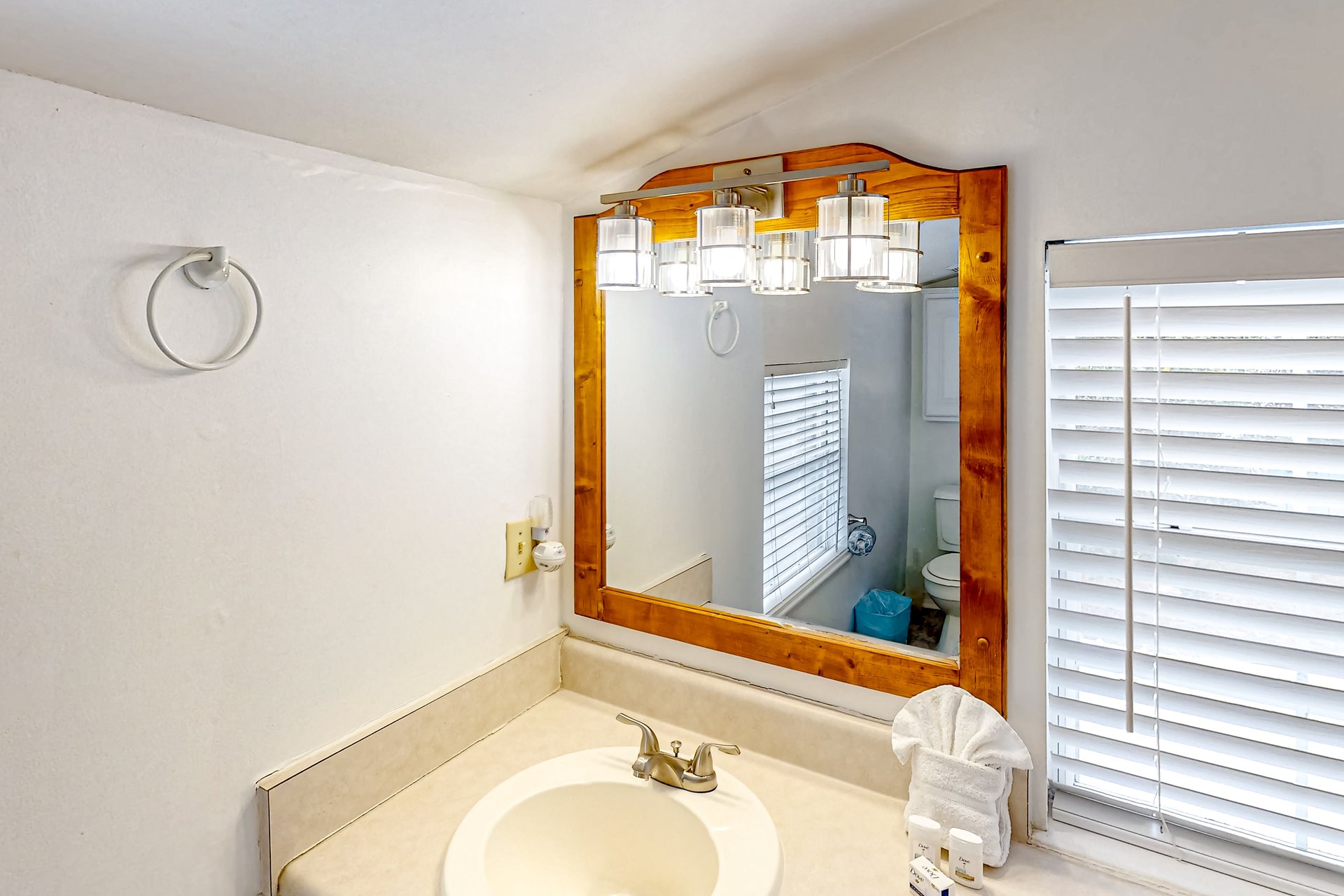 Latitude Adjustment 17