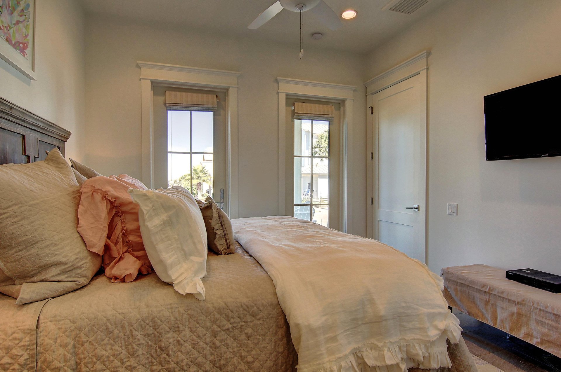 First Floor King Bedroom