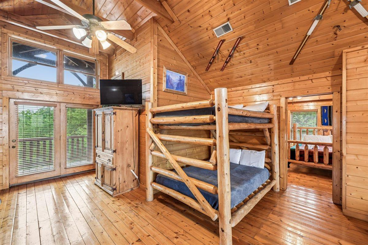 049Bedroom