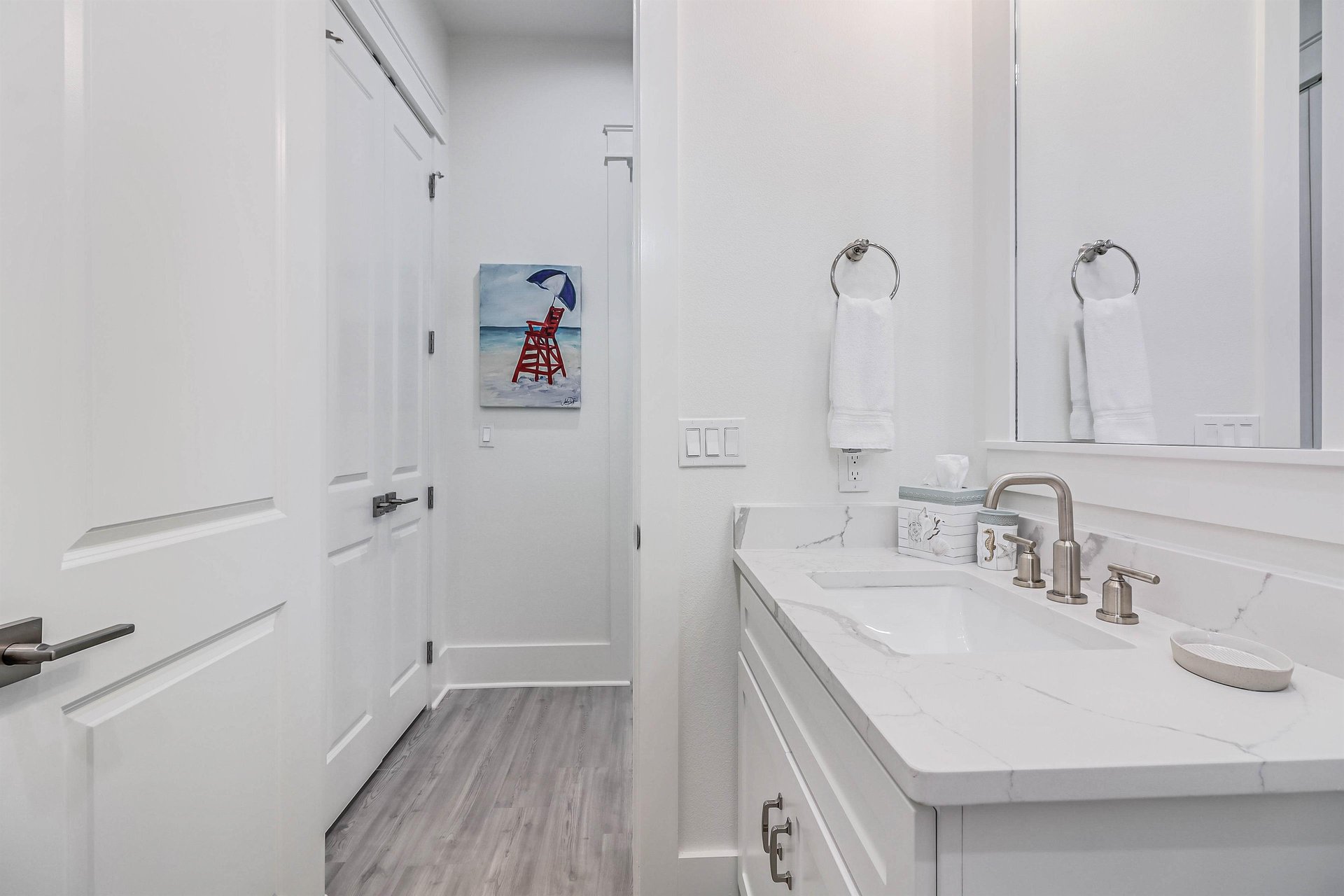 Second King Bathroom