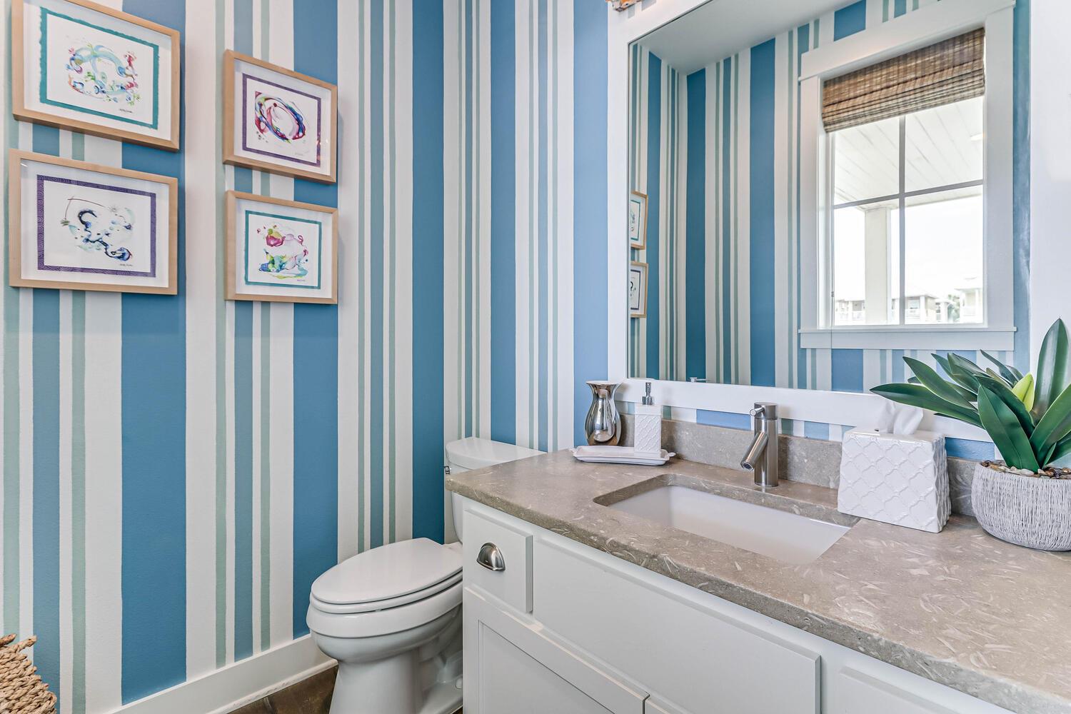 Powder Bath, 1st Floor