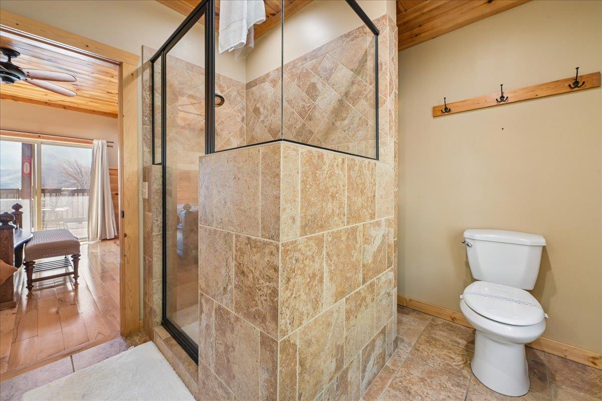 43Primary Bath