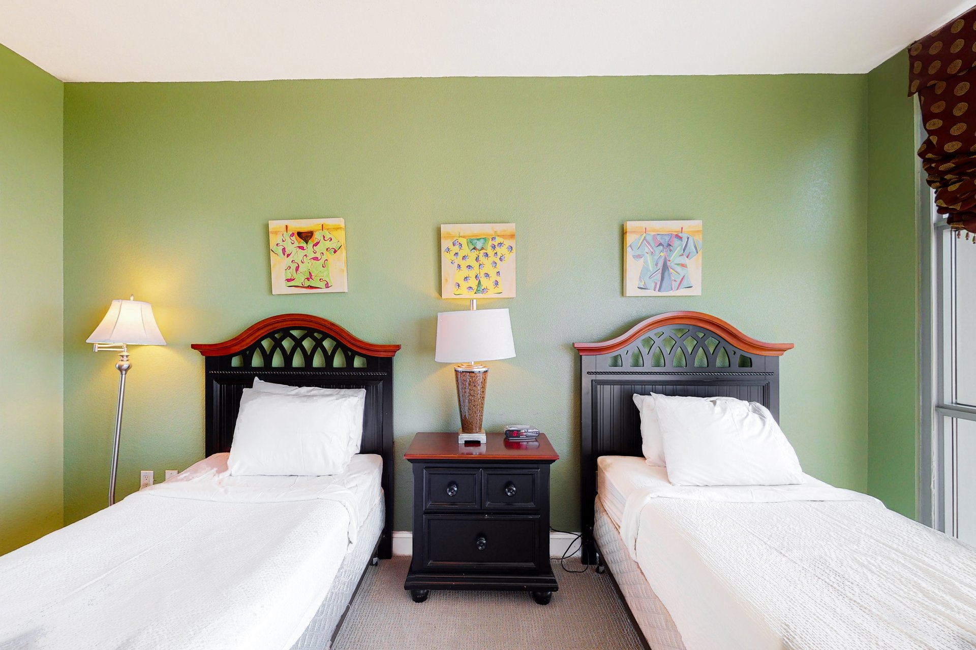 Emerald Dolphin 0620 13