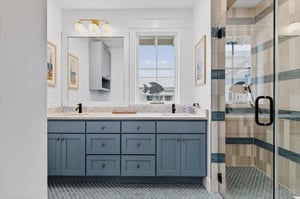 1st Bunk Room Ensuite, 3rd Floor