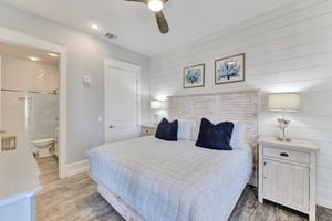 1st Floor, King Bedroom