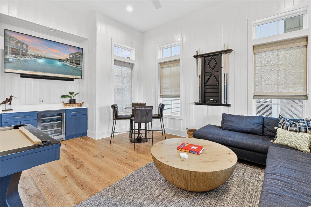 1st Floor, Living Room