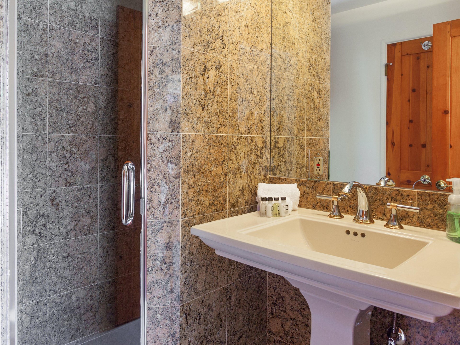Full Guest Bath