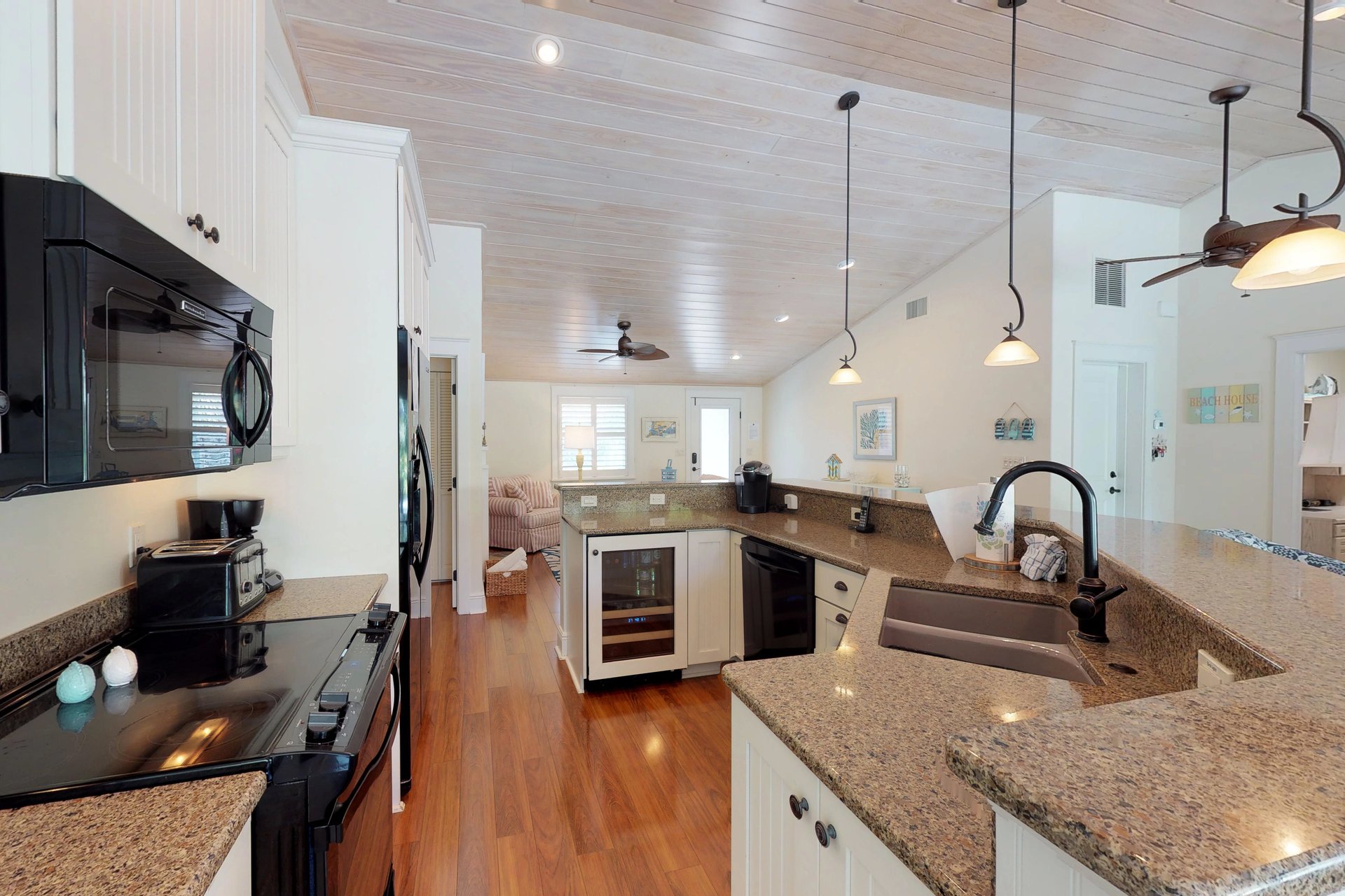 Paradise Pointe 6