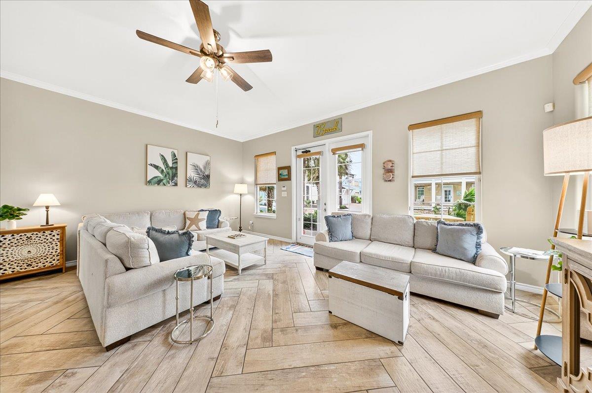 1st Floor, Living Room