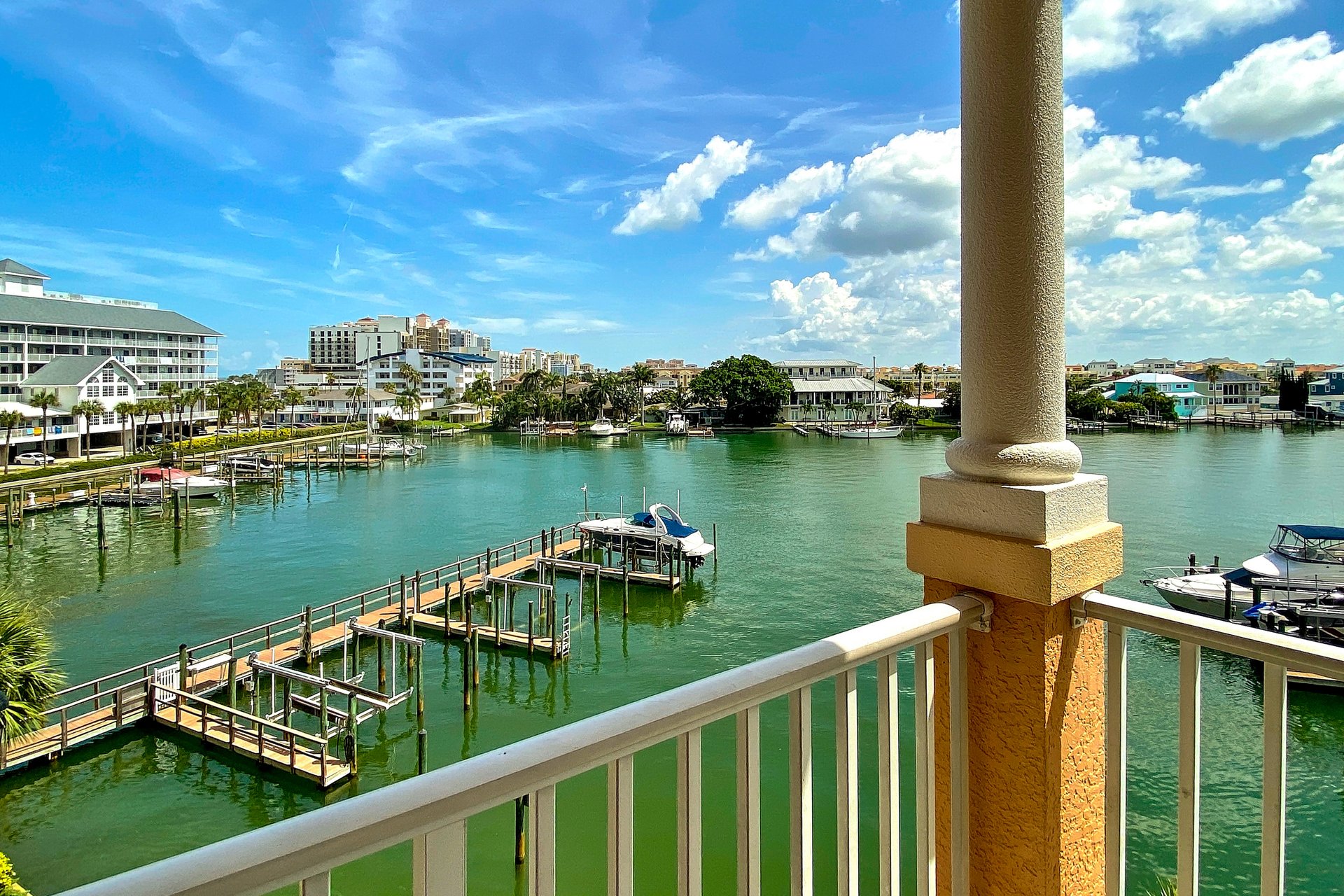 Harborview Grande 404 4