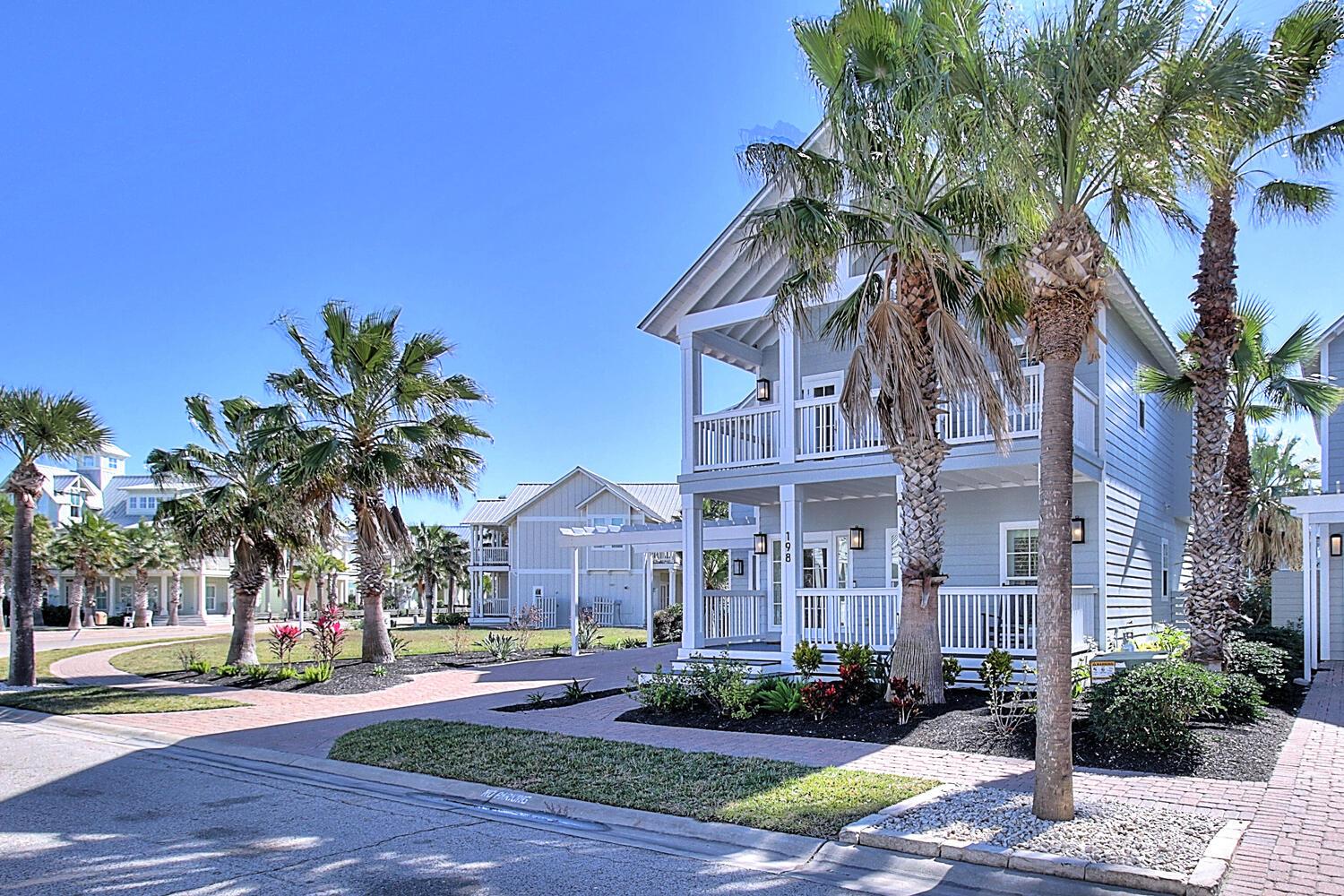 Welcome to Lakeview Estate