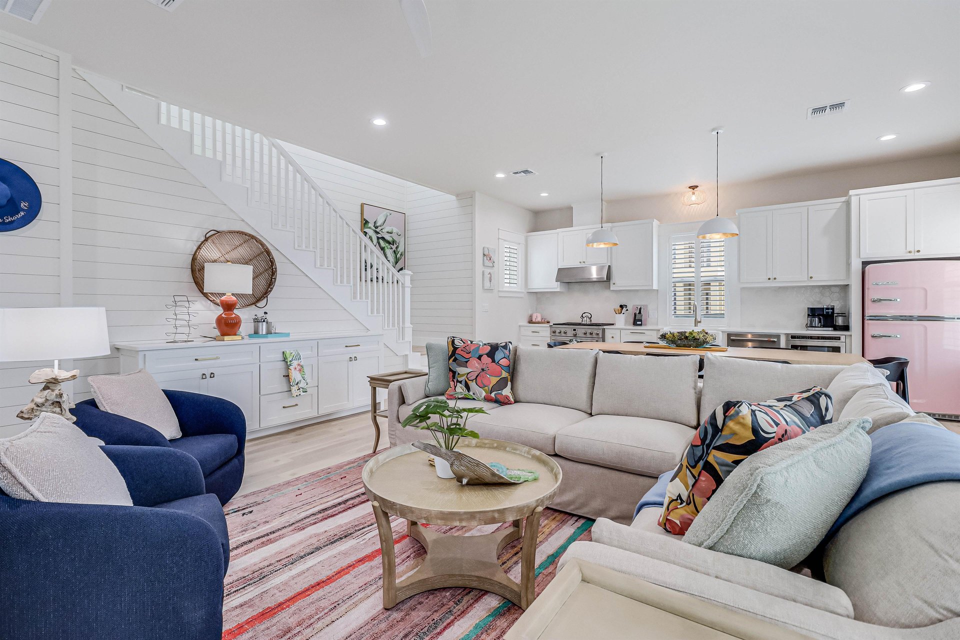 Living Area, 1st Floor