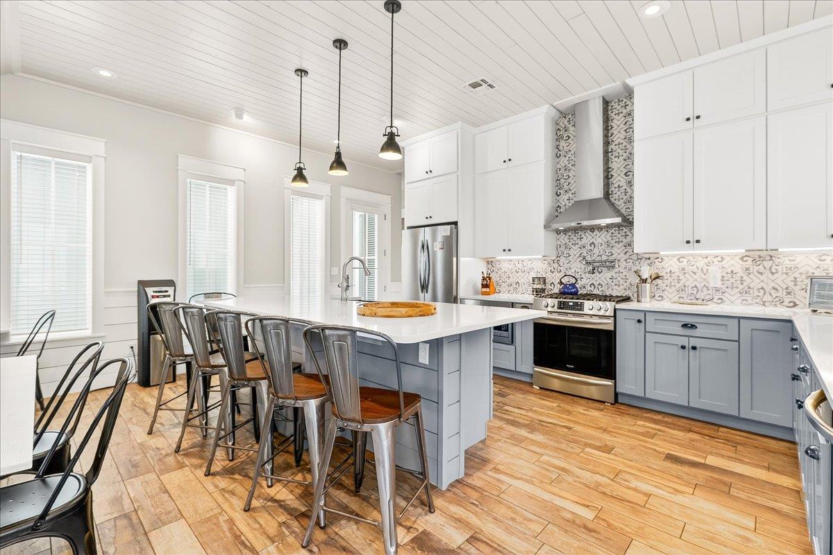1st Floor, Kitchen
