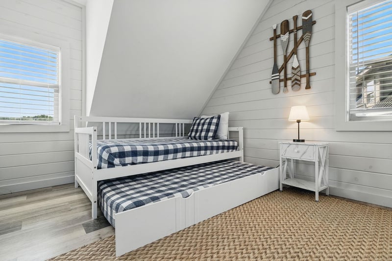 twin size trunnel bed