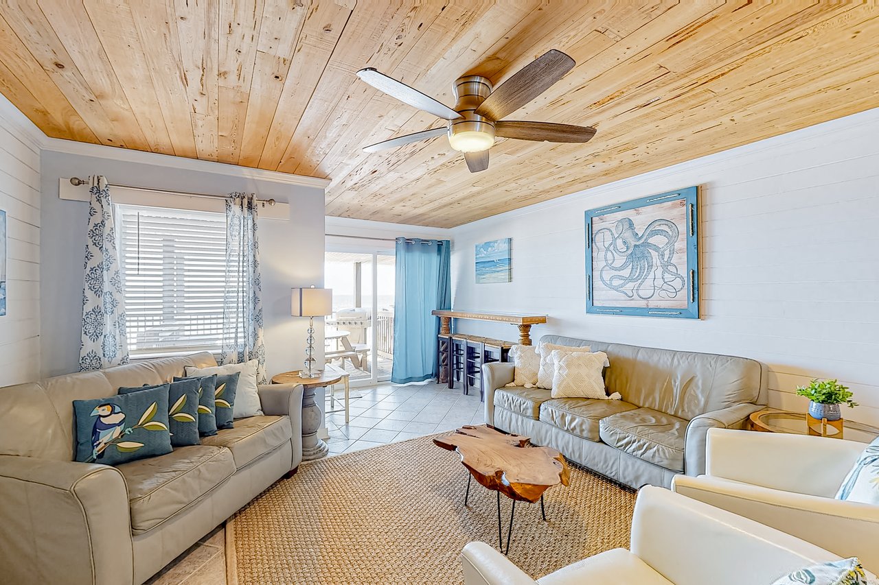 Costa Del Sol A7 Livin it Up 1