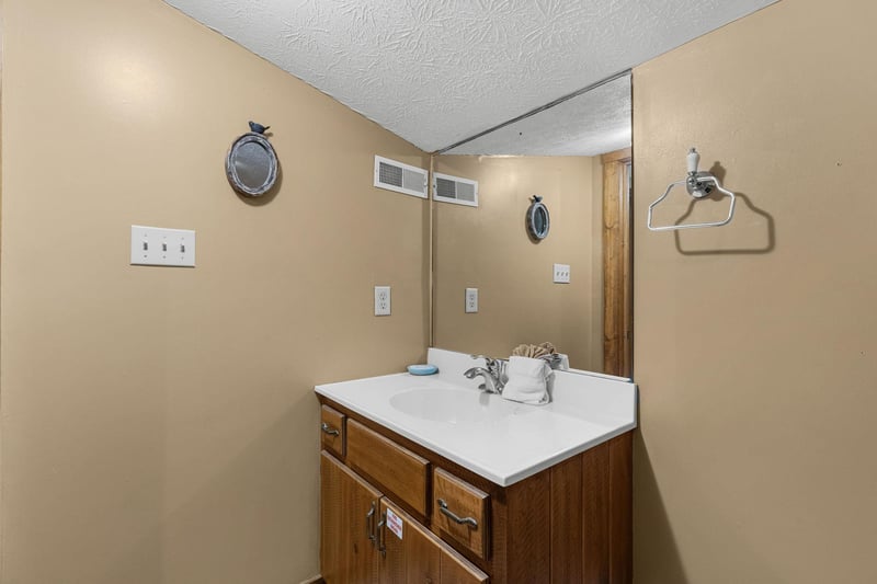 cabinbythecreekside24