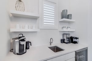 Coffee and Wet Bar, 2nd Floor