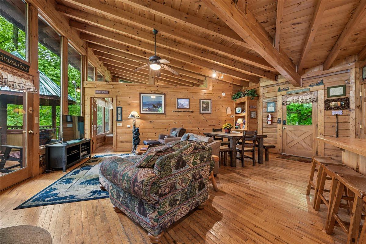 16Living Room
