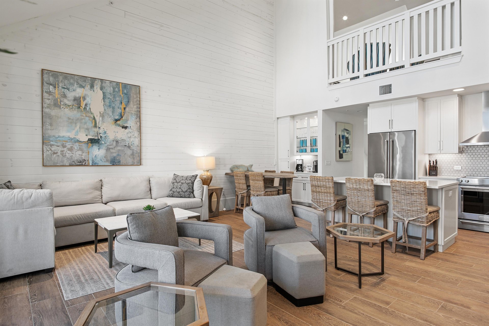 3rd Floor, Living Area