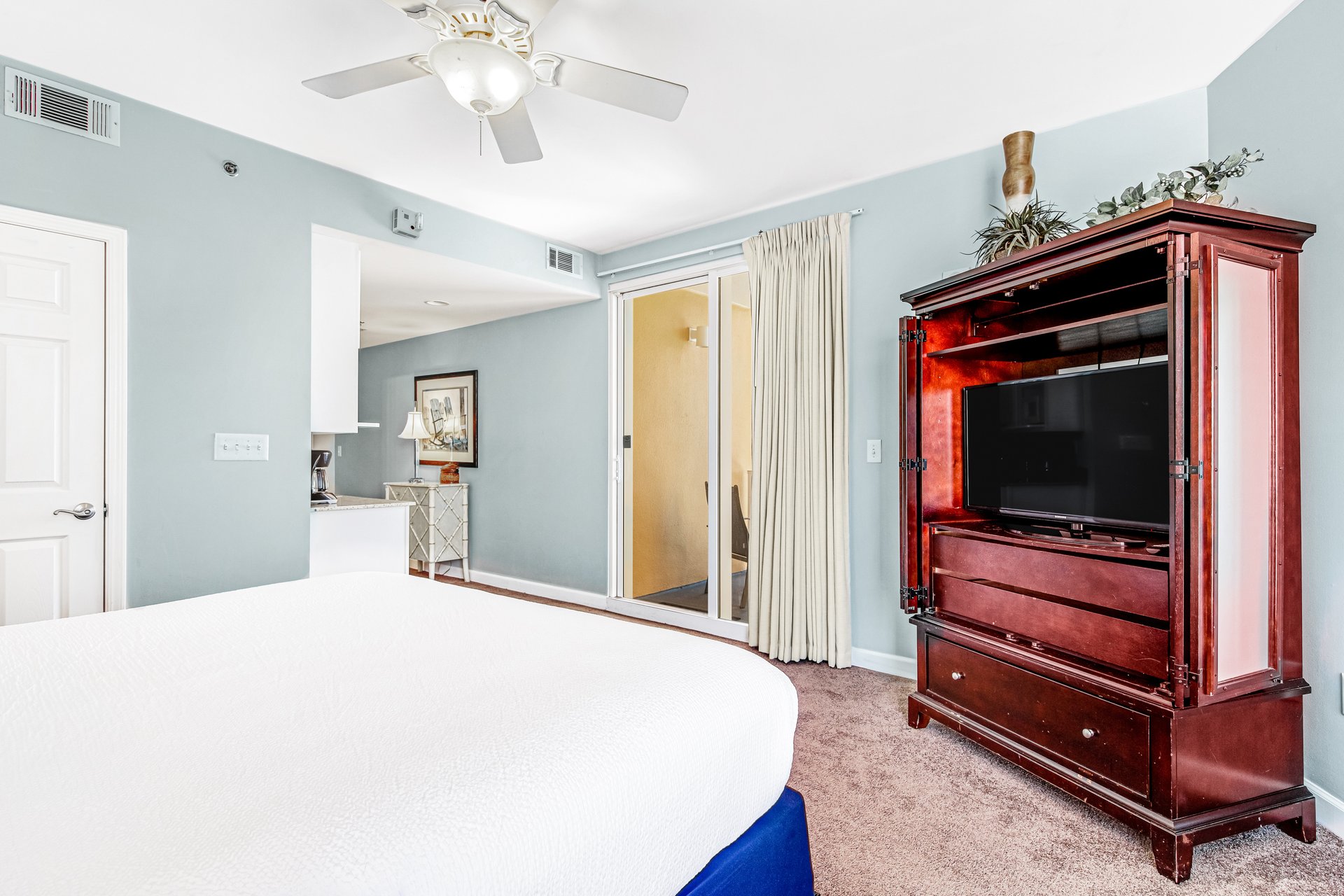 Splash Resort 701E 26