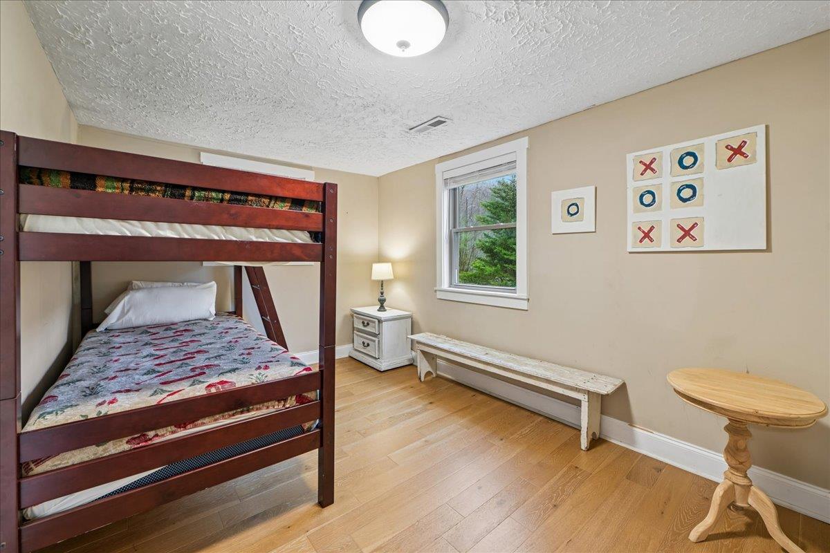 45Bedroom
