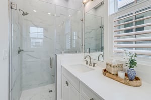 Primary King Bathroom, 2nd Floor