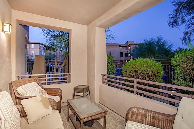 Patio w furniture
