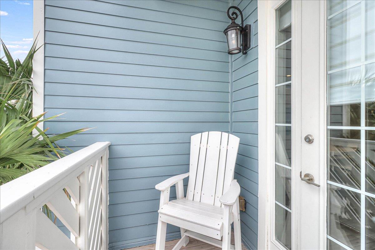 Side Balcony Sitting Area