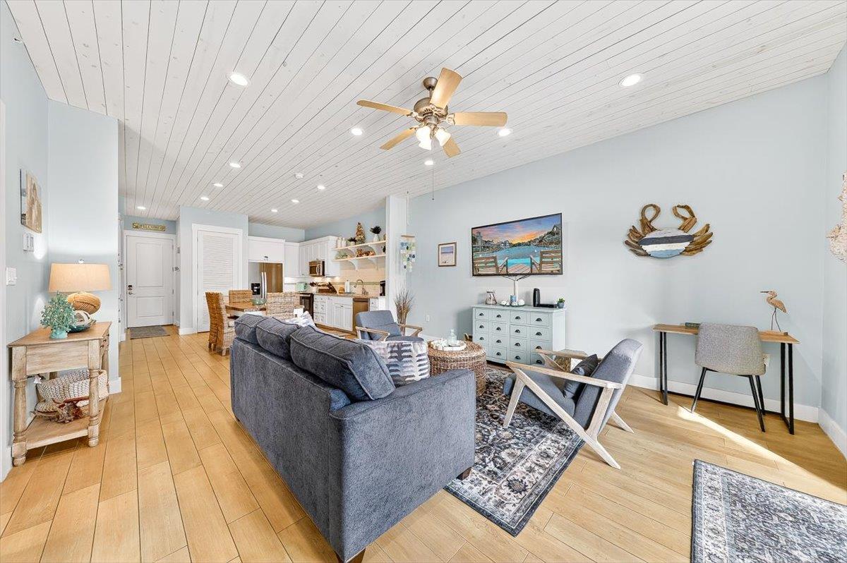 1st Floor, Living Room
