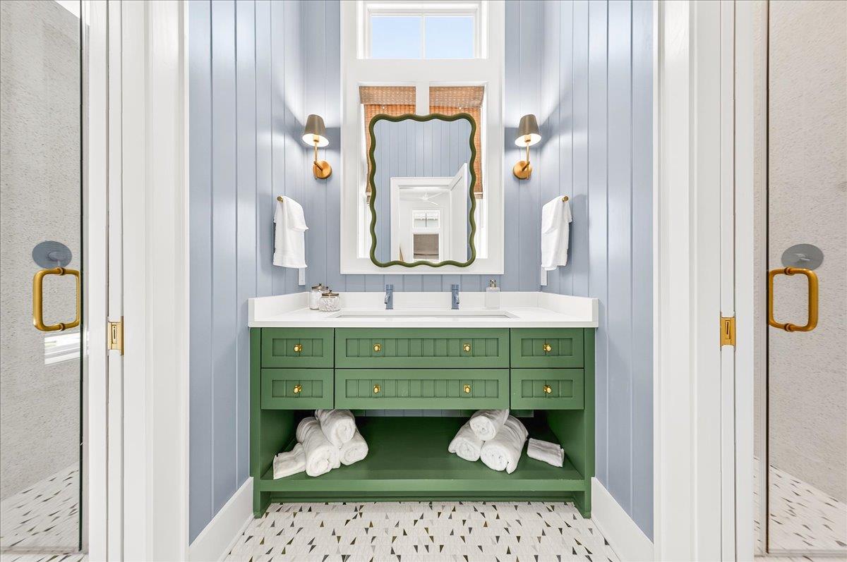 2nd Floor, Bunk Bathroom