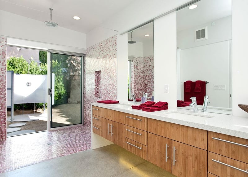 Pamper yourself in the luxurious bathroom