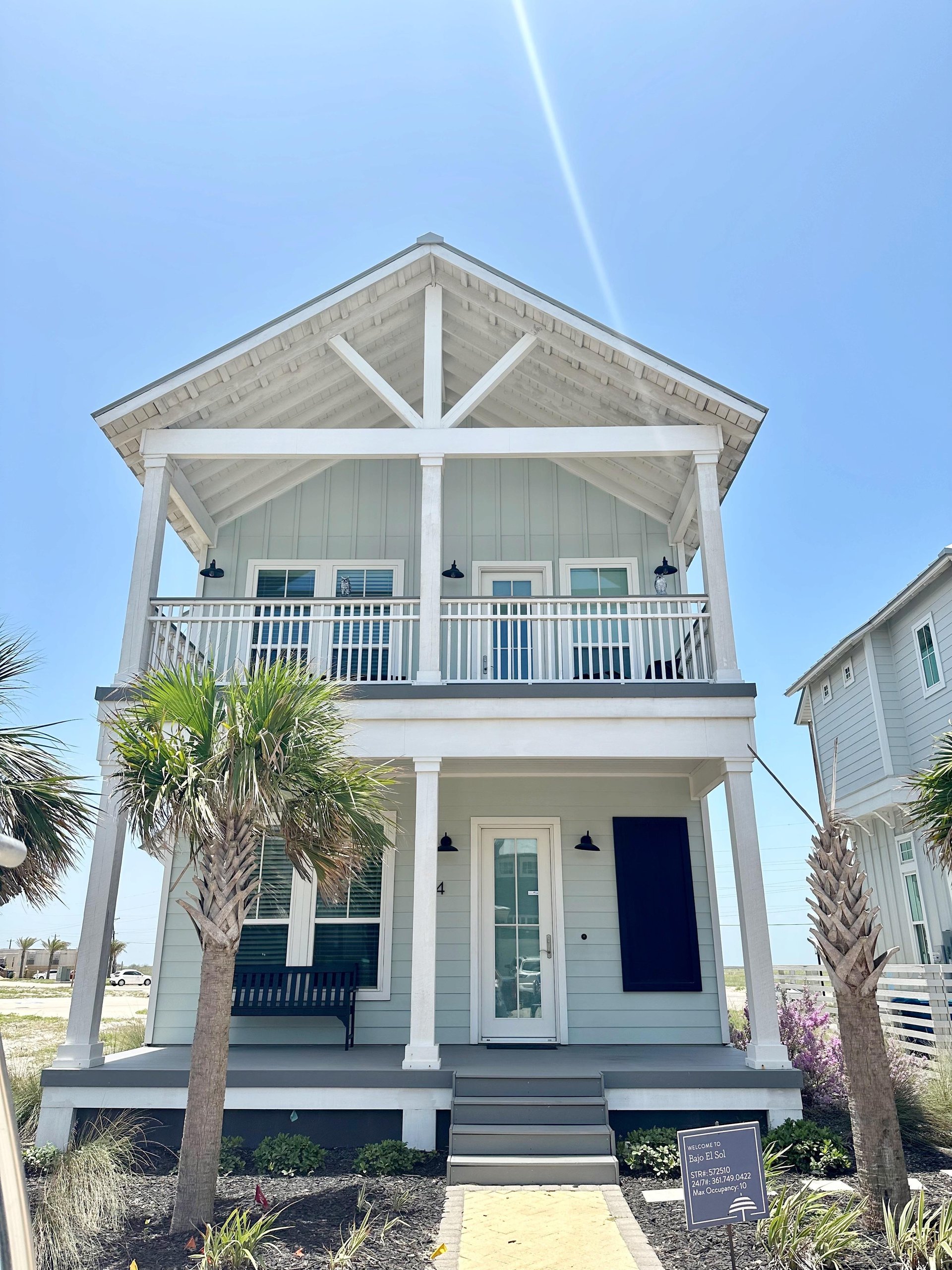 Welcome to Bajo El Sol