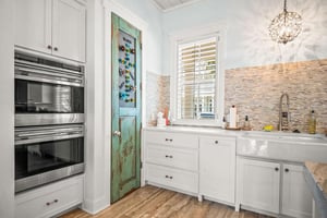 1st Floor, Kitchen
