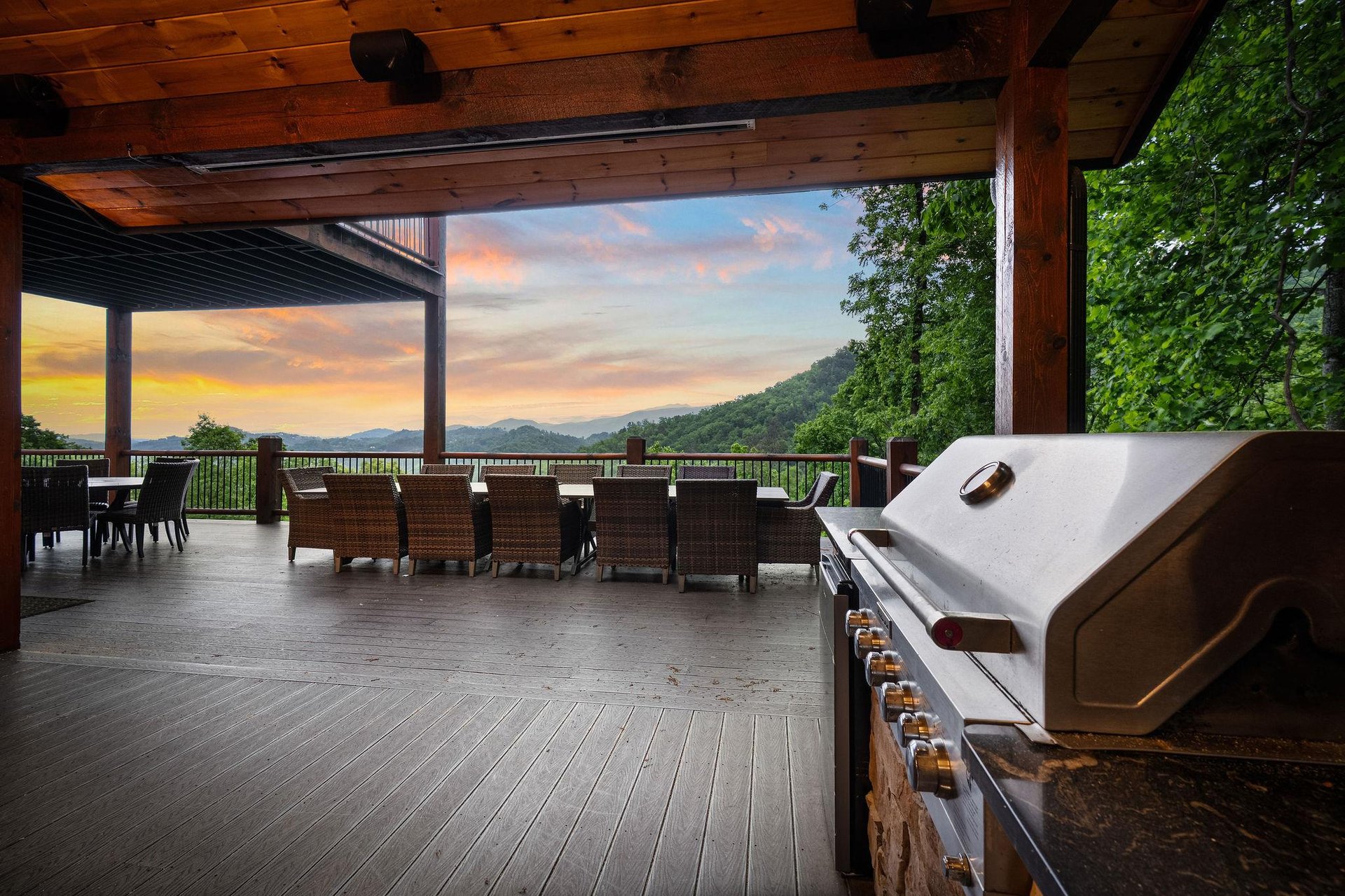 Outdoor dining and grill