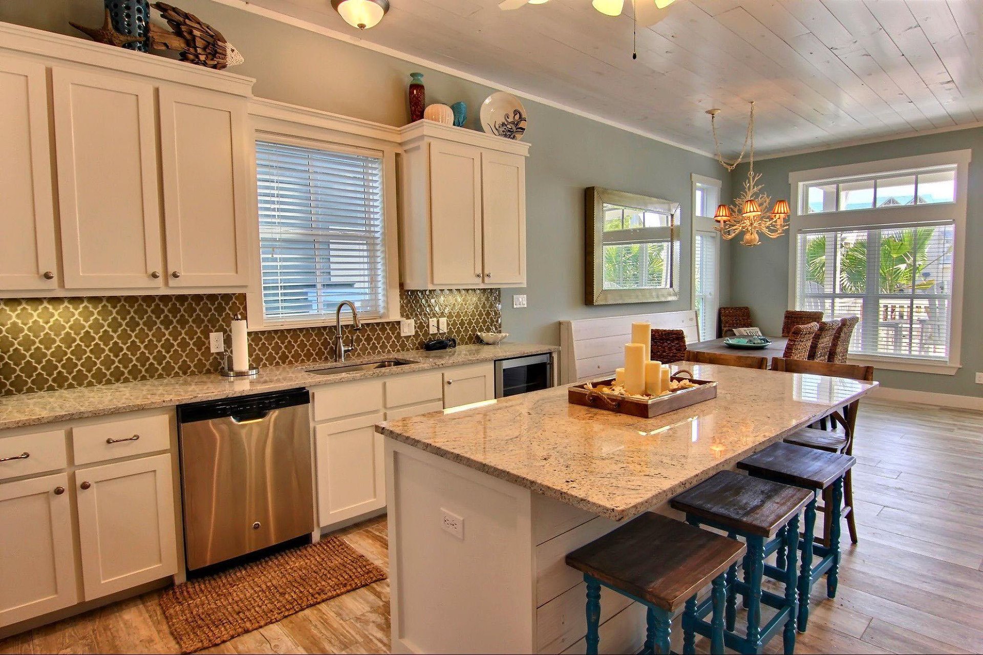 Kitchen, 1st Floor