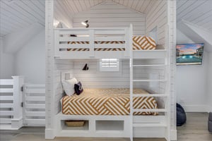 2nd Floor, Bunk Bedroom