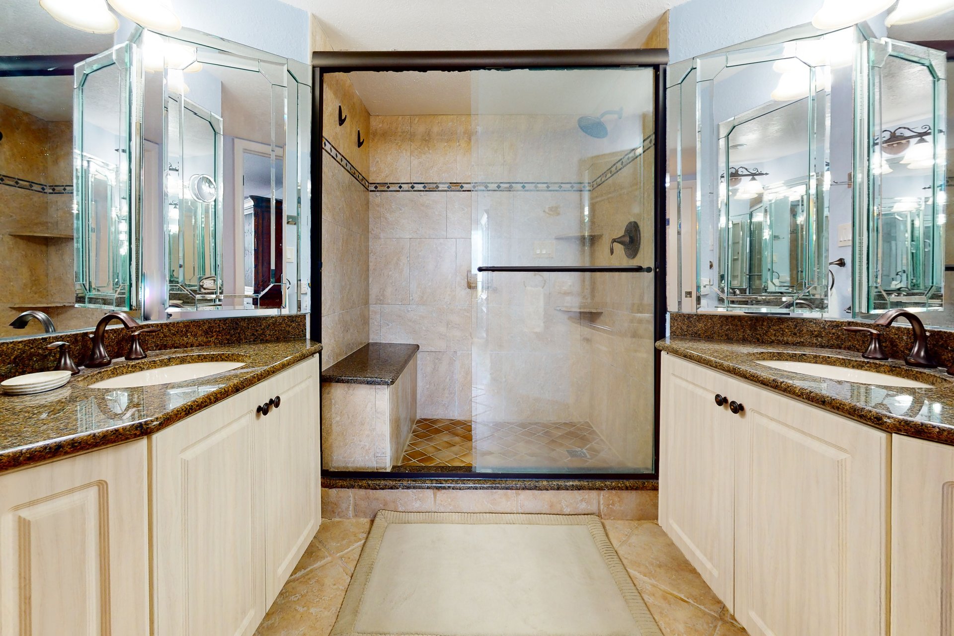 Lighthouse Towers 206 12