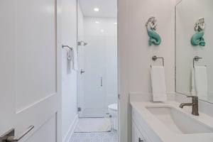 Shared Bathroom, Serving Bunk Room and King Bedroom, 2nd Floor