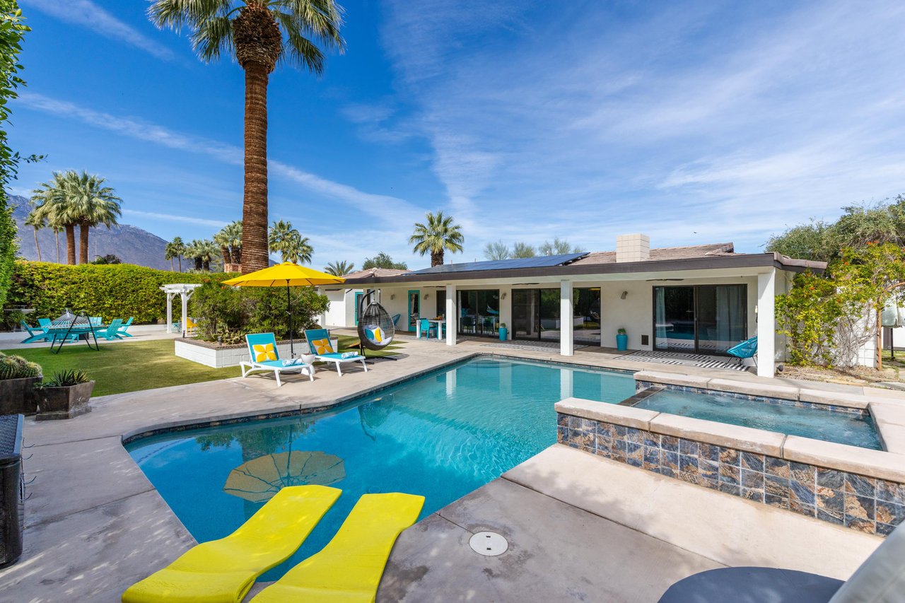 Time for a pool time floatie