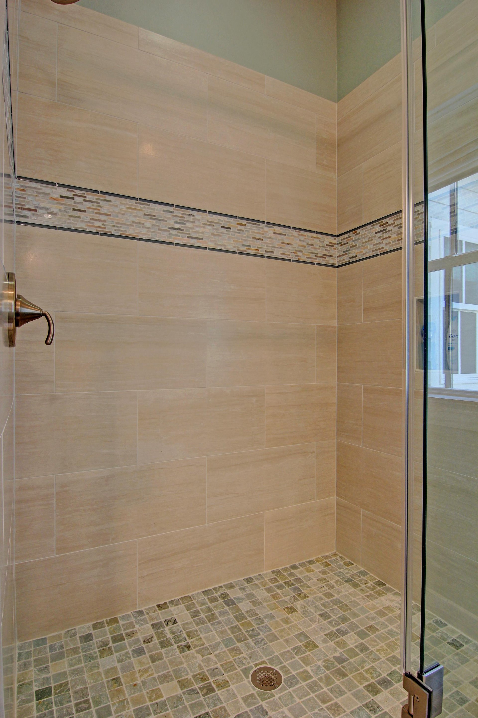 Second King Bathroom, 2nd Floor