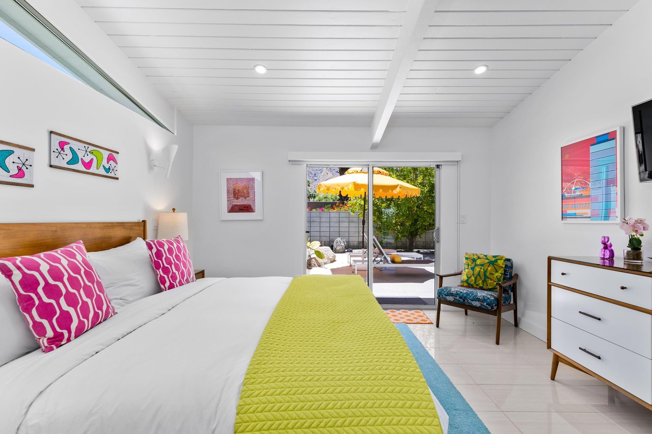 Guest bedroom