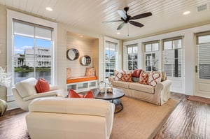 Sitting Area, 1st Floor