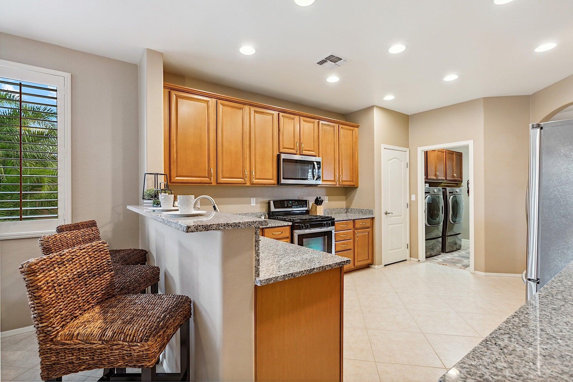 Breakfast bar